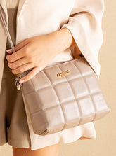 Bolsa em Couro Matelassê Cinza Zíper Tiracolo